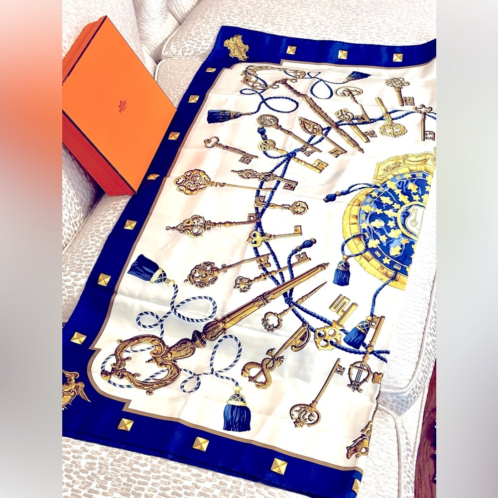 HERMES 90x 90 CM Silk Scarf- 100 Keys in EUC